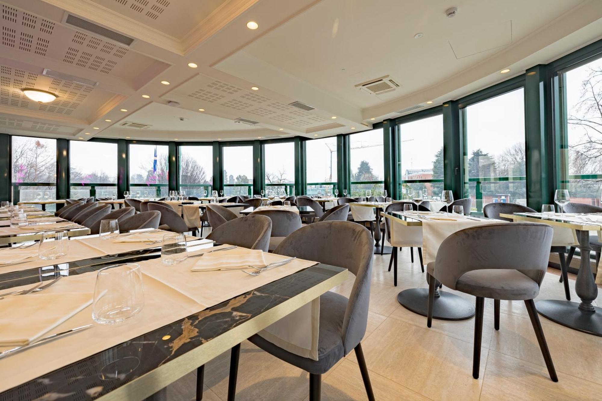 Just Hotel Saronno Exterior photo